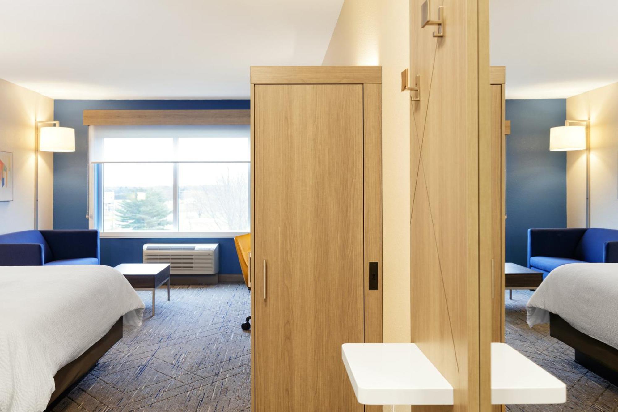 Holiday Inn Express Hotel & Suites Manchester - Airport By Ihg מראה חיצוני תמונה